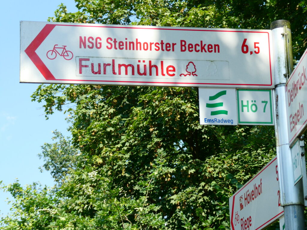 Beschilderung am Emsradweg